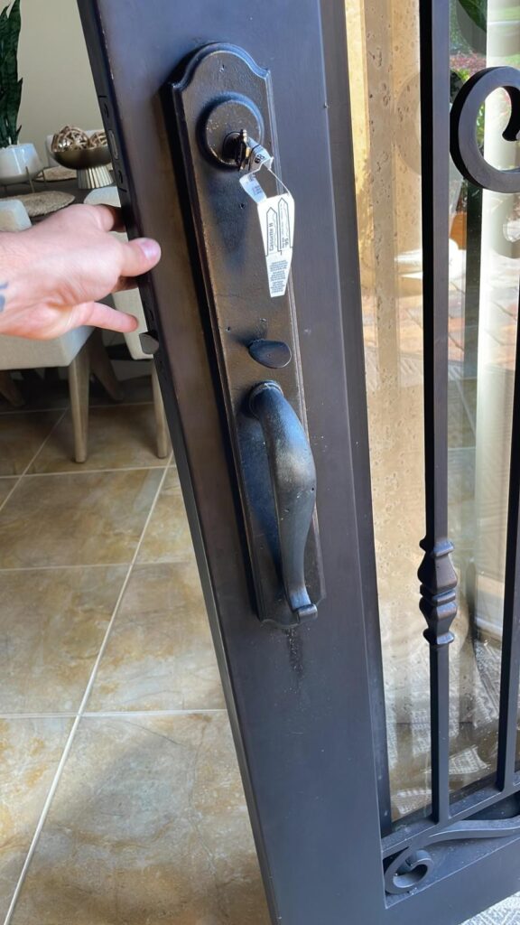 Front door locksmith in Ponte Vedra Beach, FL